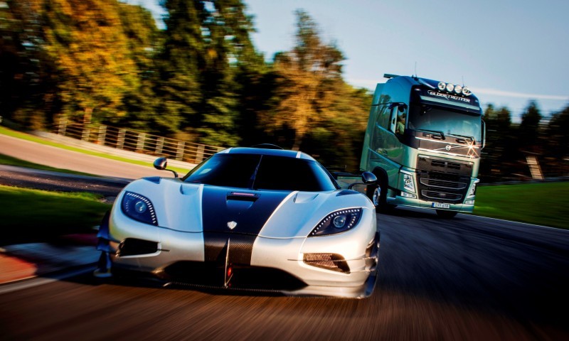 Fifth Gear's Tiff Needell Presents - Volvo FH Truck vs Koenigsegg One1 19