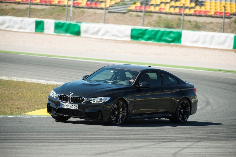 Track Drive Video - 2015 BMW M4 146