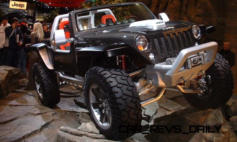 2005 Jeep Hurricane 25