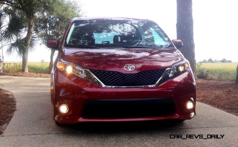 2014 Toyota Sienna SE 22