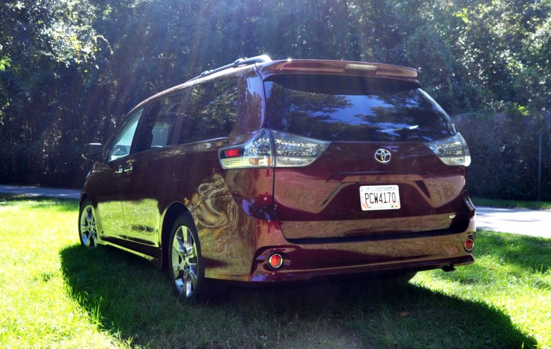 2014 Toyota Sienna SE 7