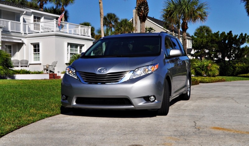 2015 Toyota Sienna XLE 21