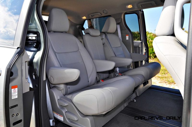 2015 Toyota Sienna XLE 49