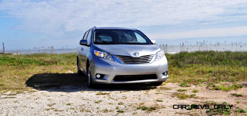 2015 Toyota Sienna XLE 51