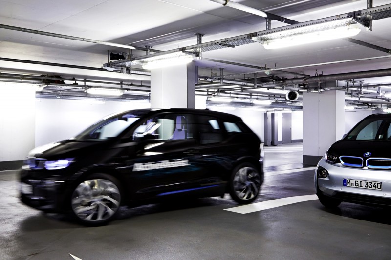 BMW i3 Brings Driverless Valet Parking to CES 2015 1