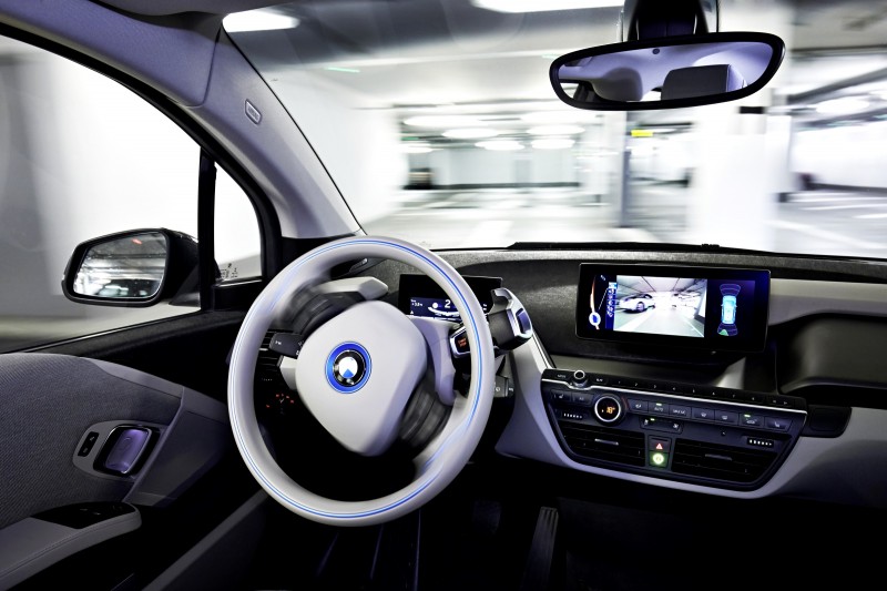 BMW i3 Brings Driverless Valet Parking to CES 2015 5