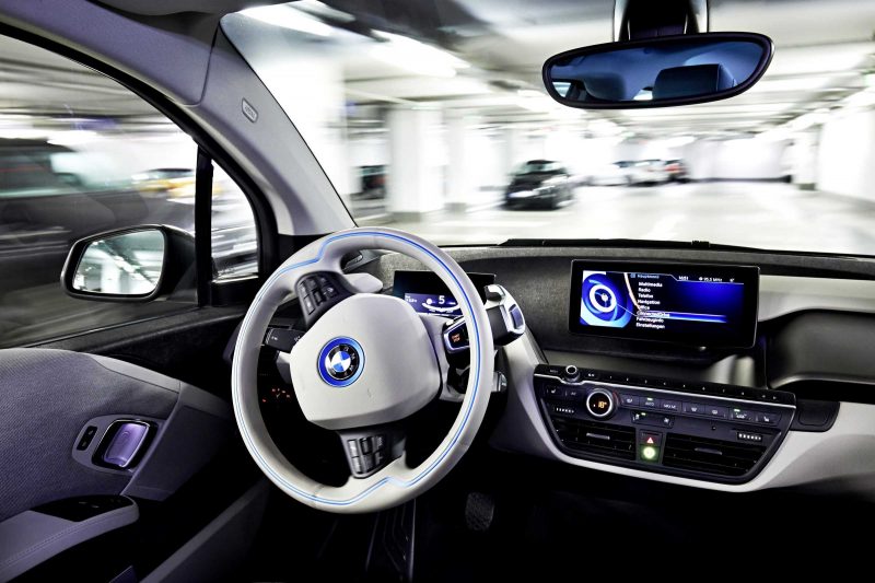 BMW i3 Brings Driverless Valet Parking to CES 2015 7