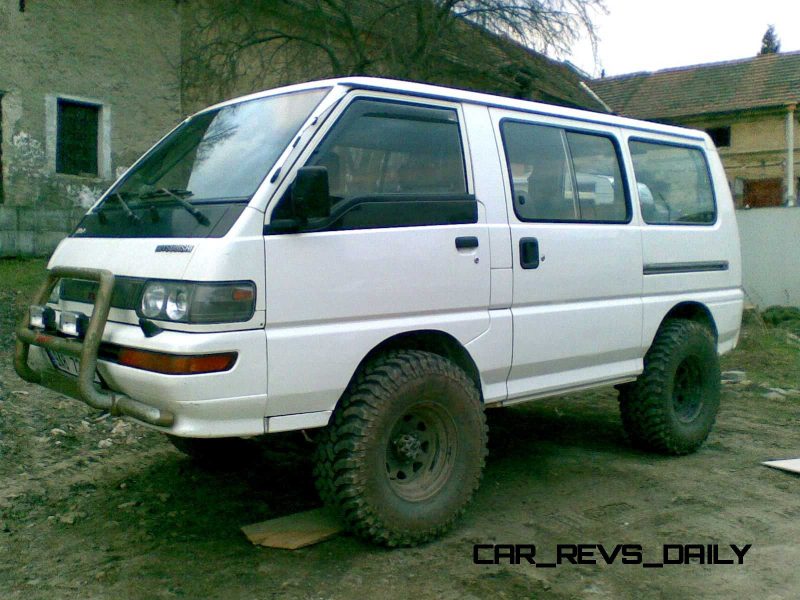 Concept Debrief - 2006 Mitsubishi D5 Was Future-Style Cool Van 15