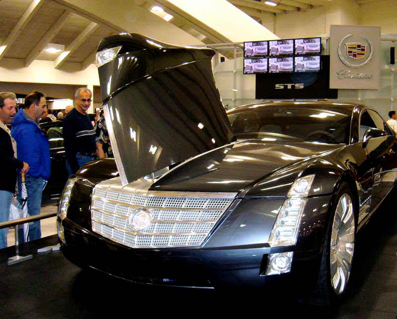 Concept Flashback - 2003 Cadillac Sixteen Hoped to Join $100k+ Limo Segment 46