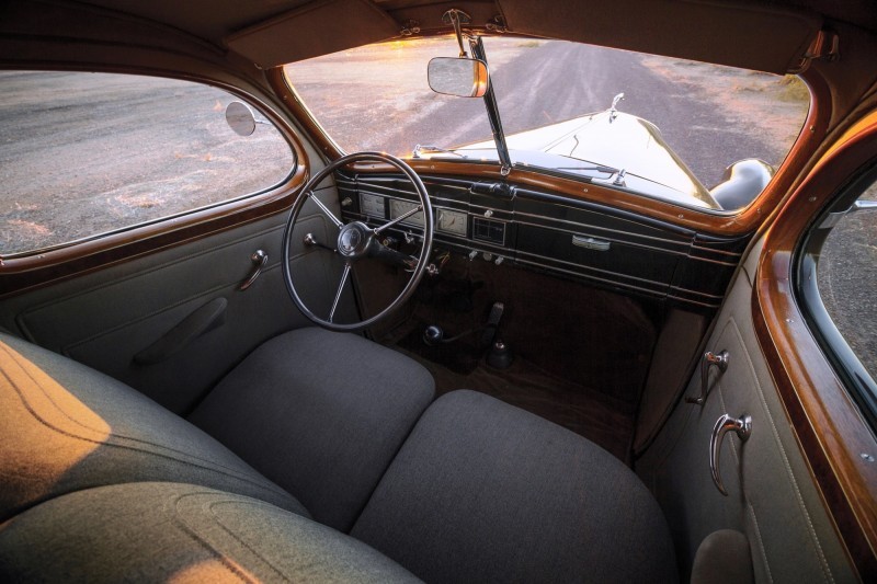 RM Arizona 2015 Preview - 1937 Lincoln Model K Two-Window V12 Sedan 10