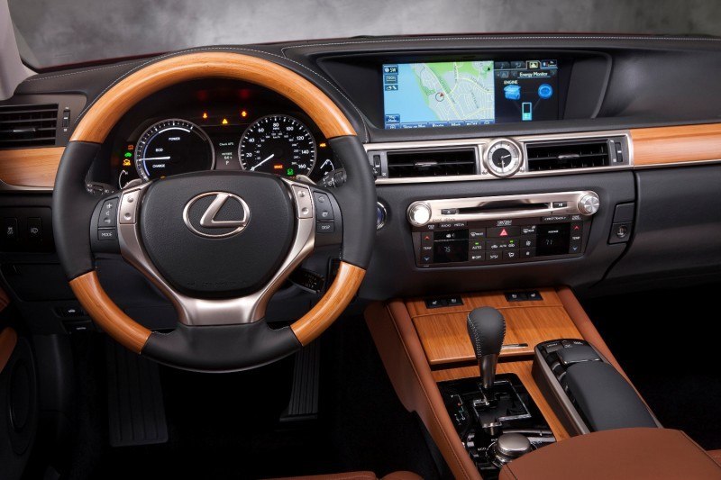 2014_Lexus_GS_450h_017