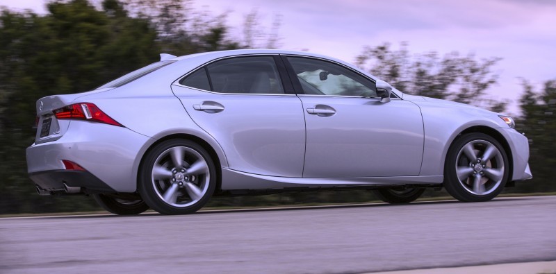 2014_Lexus_IS_350_027