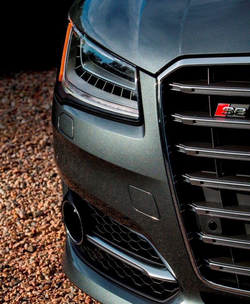 2015 Audi S8 with 520HP and 3.9s to 60MPH Is Quickest and Definitely The Coolest A8  27