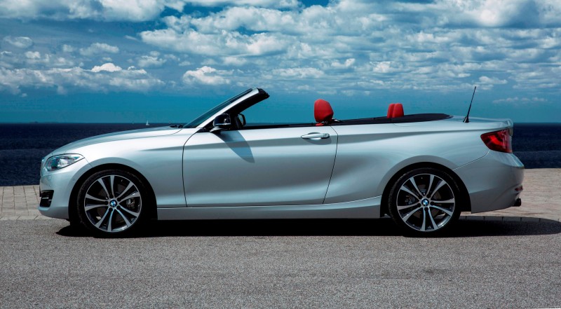2015 BMW 228i and M235i Convertibles Make Tail-Out, Top-Down World Debut 27
