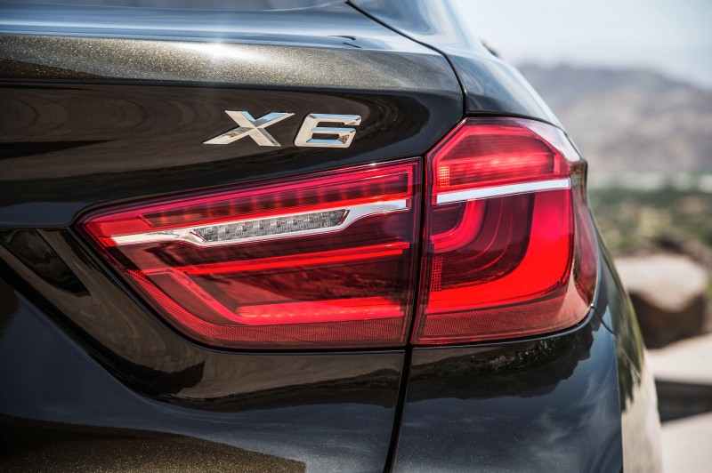 2015 BMW X6 Debuts Tech-tastic 445HP xDrive50i and New Rear-Drive sDrive35i 21