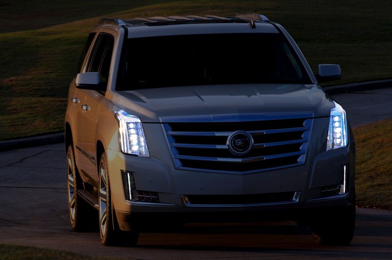 2015-Cadillac-Escalade-0991