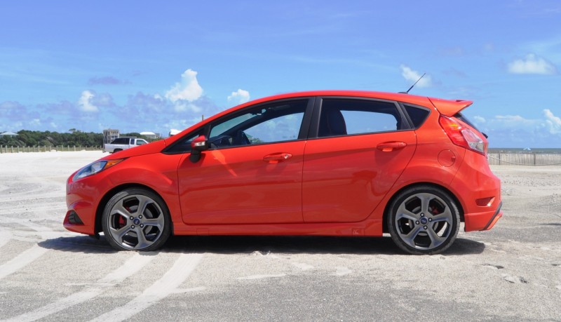 2015 Ford Fiesta ST 23