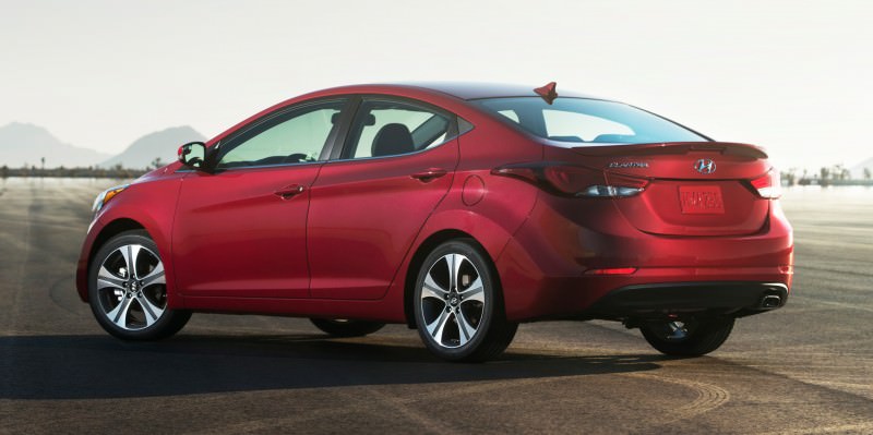 2015 Hyundai Elantra Sedan Brings Classy LED and Tech Updates  18