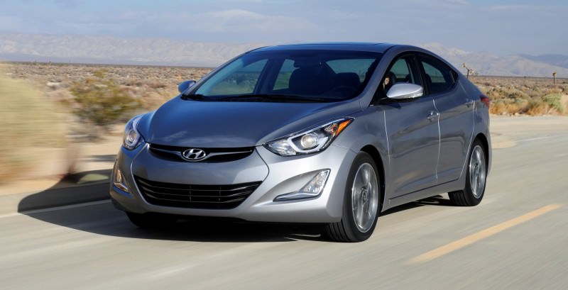 2015 Hyundai Elantra Sedan Brings Classy LED and Tech Updates  6