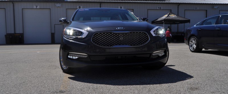 2015 Kia K900 LED Lighting Low, High and Brake Light Photos 14