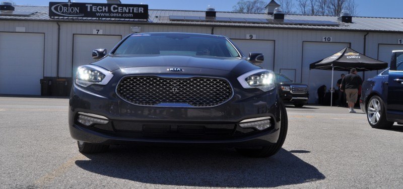 2015 Kia K900 LED Lighting Low, High and Brake Light Photos 15