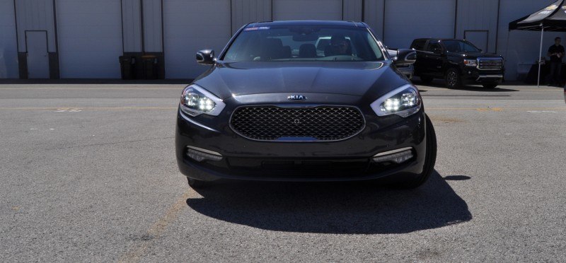 2015 Kia K900 LED Lighting Low, High and Brake Light Photos 18