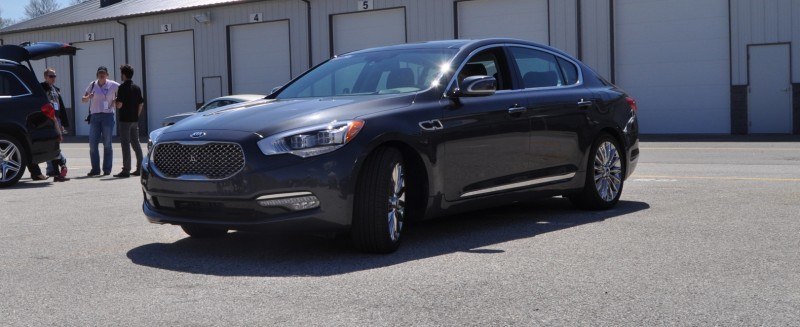 2015 Kia K900 LED Lighting Low, High and Brake Light Photos 23