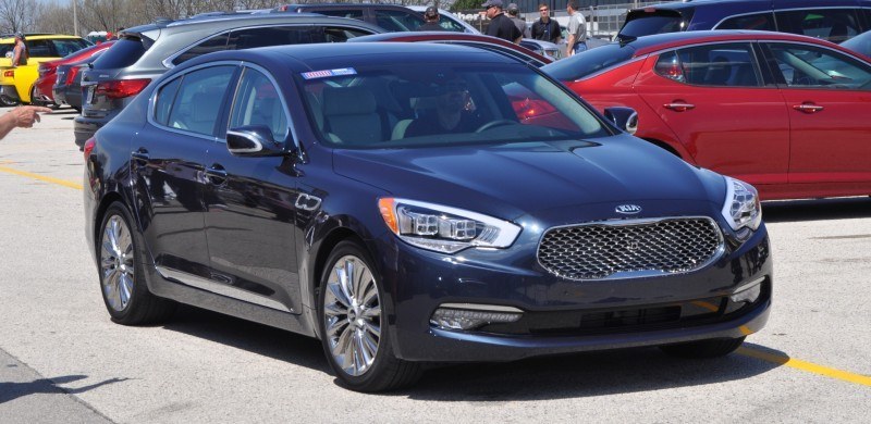 2015 Kia K900 LED Lighting Low, High and Brake Light Photos 8