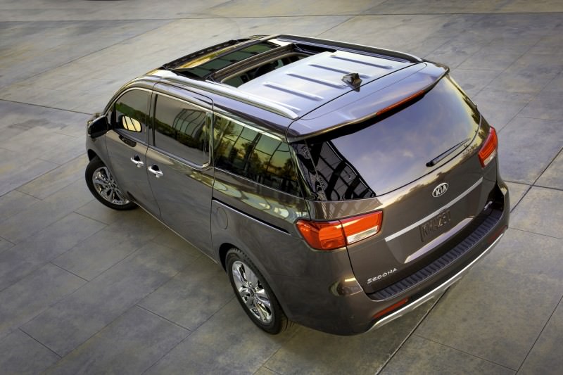 2015 Kia Sedona Becomes Seriously Competitive With Lux Style, Tech and Cabin Space 10