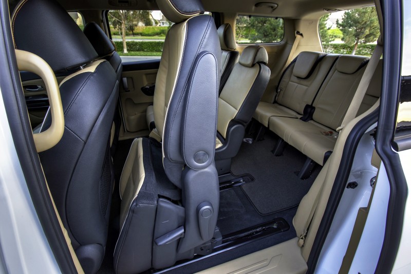 2015 Kia Sedona Becomes Seriously Competitive With Lux Style, Tech and Cabin Space 24