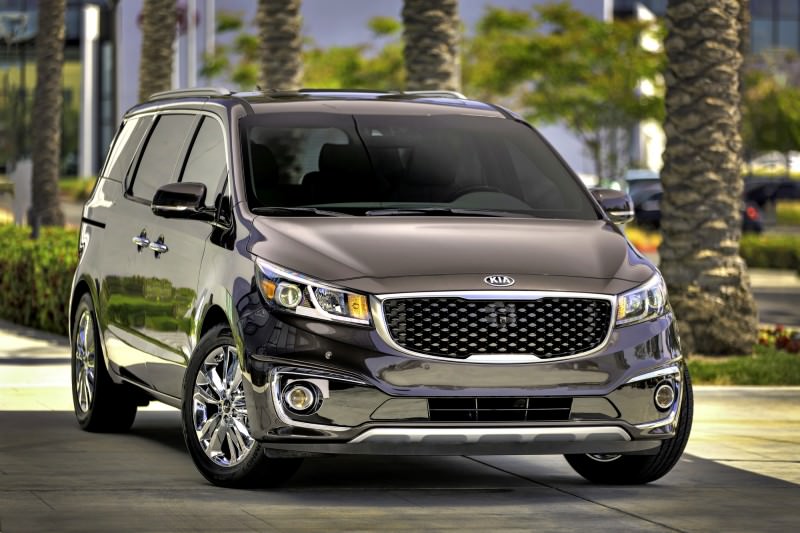 2015 Kia Sedona Becomes Seriously Competitive With Lux Style, Tech and Cabin Space 4