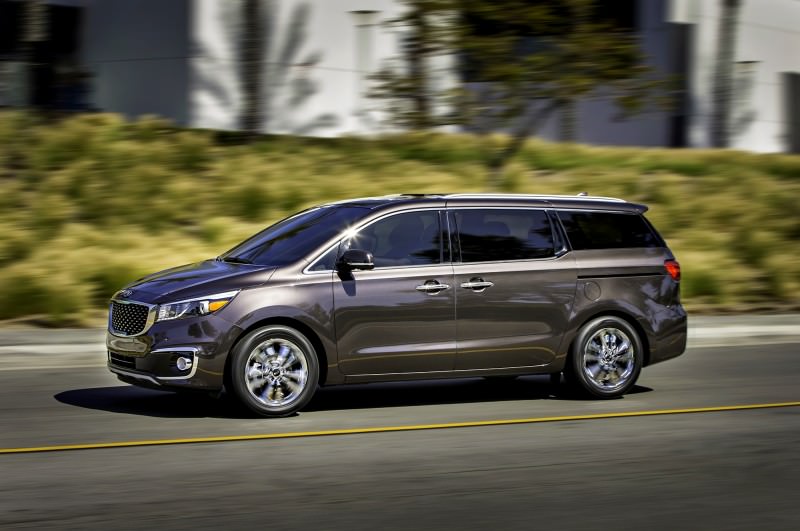 2015 Kia Sedona Becomes Seriously Competitive With Lux Style, Tech and Cabin Space 8