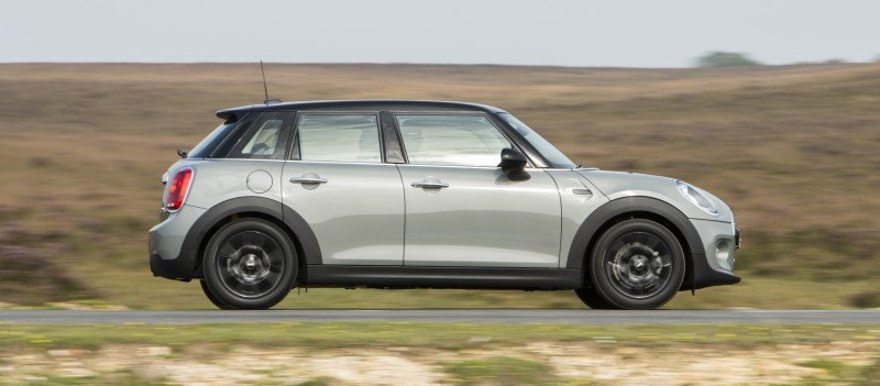 2015 MINI 5-Door 24