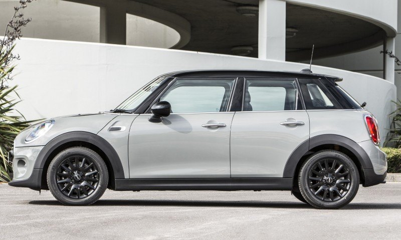 2015 MINI 5-Door 29