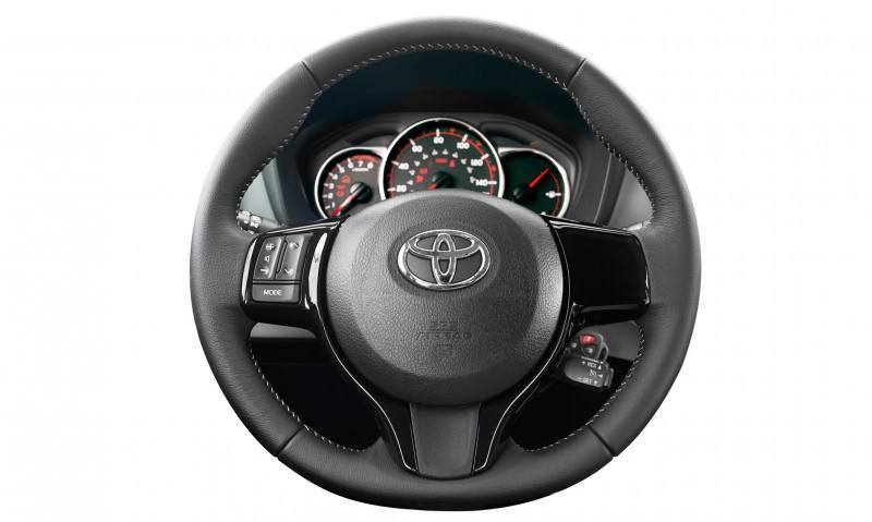 2015 Toyota Yaris Adds LED Style and Standard Touchscreen Audio 13