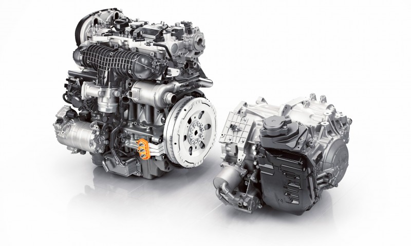 2015 VOLVO XC90 Powertrain Teaser - Twin-Engine PHEV with 400HP Dubbed T8, 316HP T6 Also Coming to USA 4