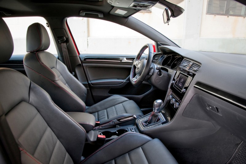2015 VW GTI USA24