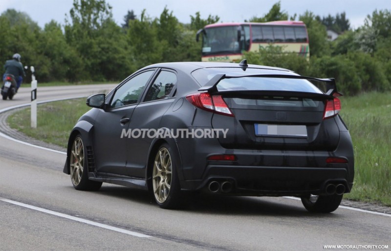 2015-honda-civic-type-r-spy-shots_100466830_l