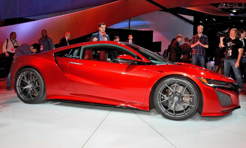 Detroit NAIAS 2015 Showfloor Gallery 47