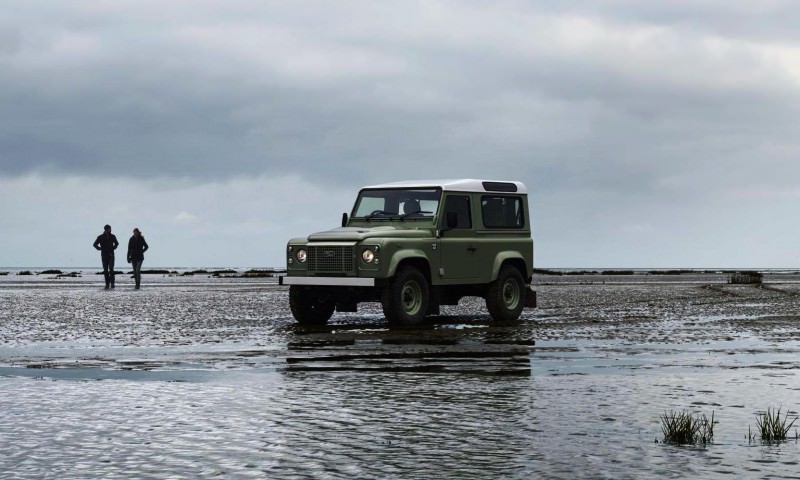 Land Rover Honors 2015 Defender Retirement with Trio of Special Editions 23
