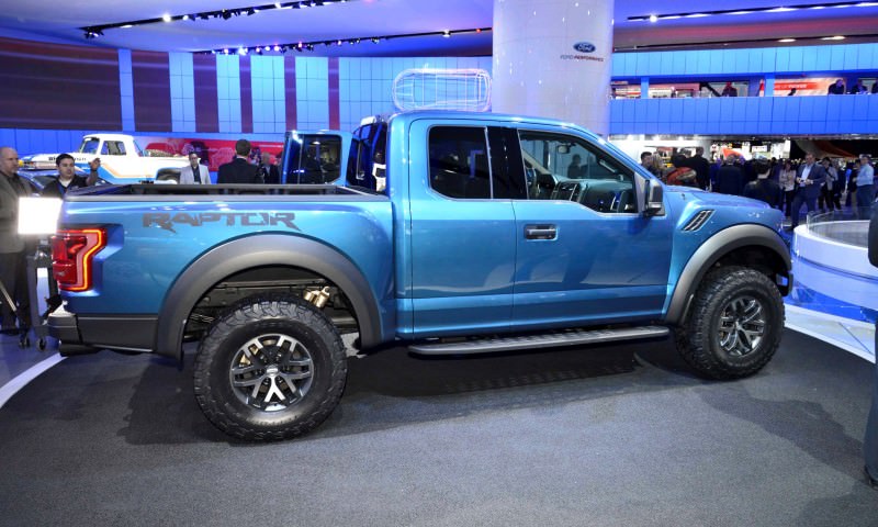 NAIAS 2015 Showfloor Gallery - Day Two in 175 Photos 55