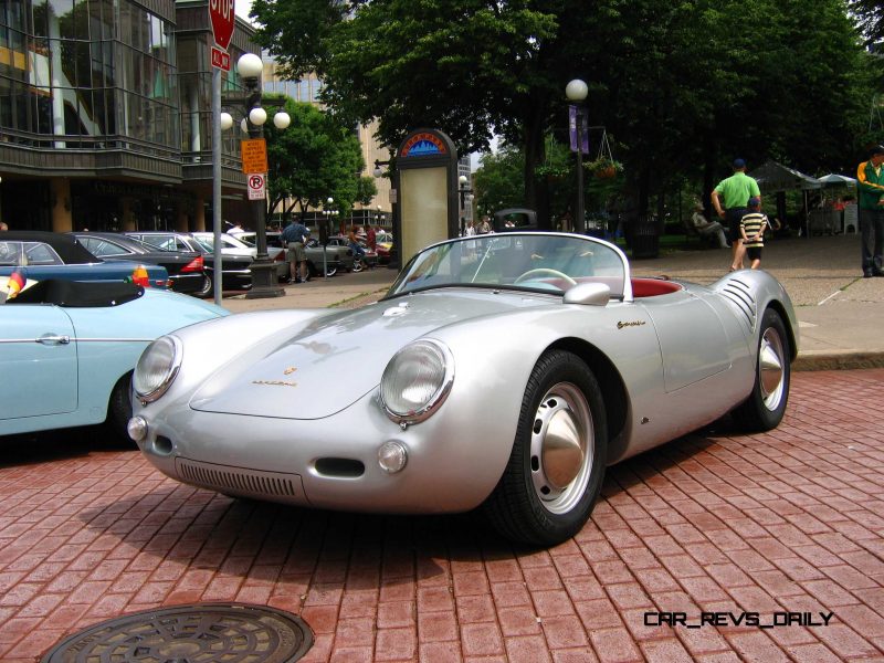 Porsche_550_Spyder_parked