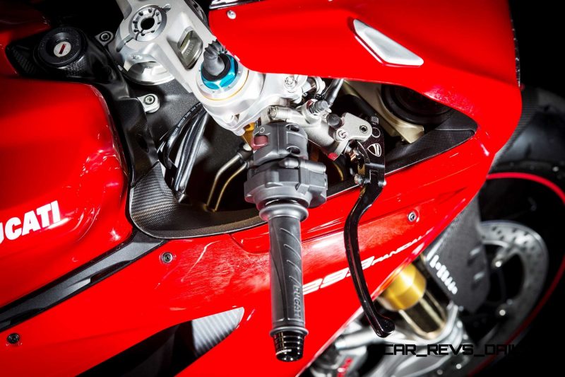 128-1299PanigaleS_accessoriesed_33