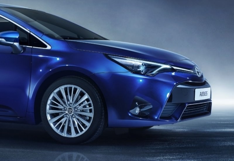 AVENSIS_STUDIO_08_DPL_2015_7-8_BLUE-2 - Copy