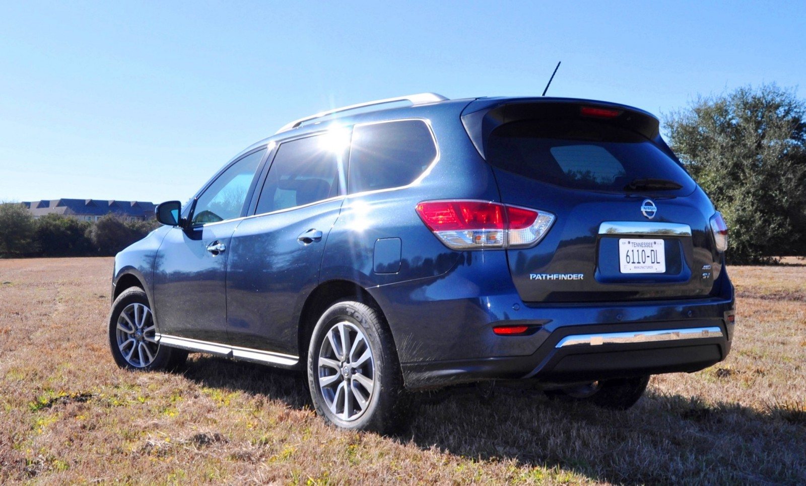 Road Test Review 2015 Nissan Pathfinder SV 4WD 100