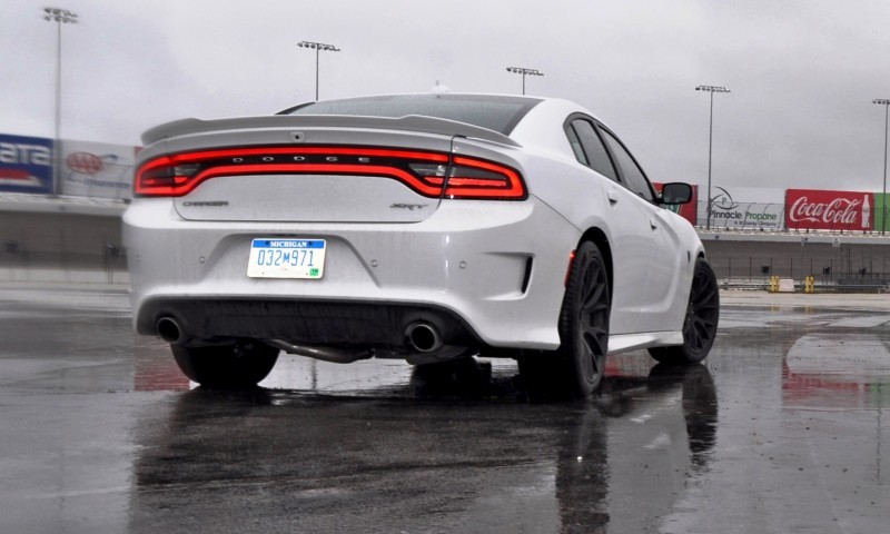 2015 Dodge Charger SRT HELLCAT Review 65