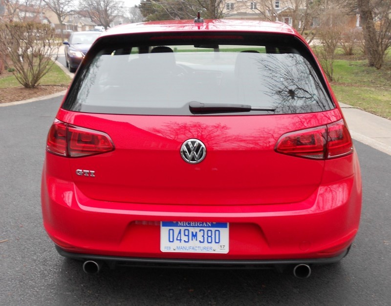 2015 Volkswagen Golf GTI S Review 5