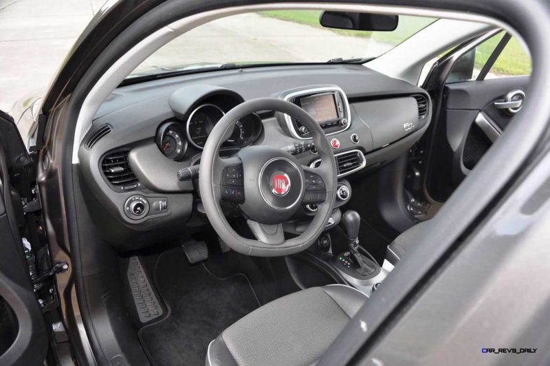 2016 Fiat 500X Interior 22