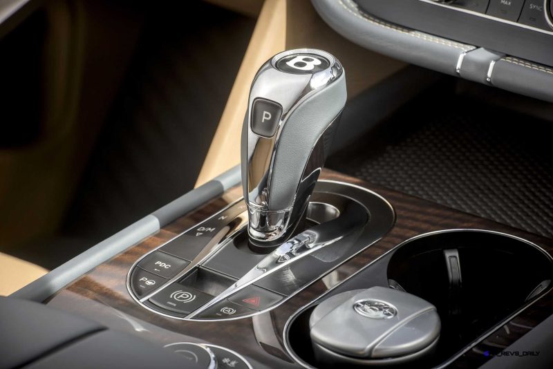 2017 Bentley BENTAYGA Interior 7