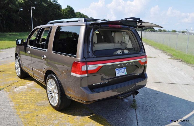 HD Road Test Review - 2015 Lincoln NAVIGATOR 4x4 Reserve 108